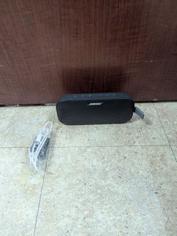 BOSE M:442591 PORTABLE SPEAKER