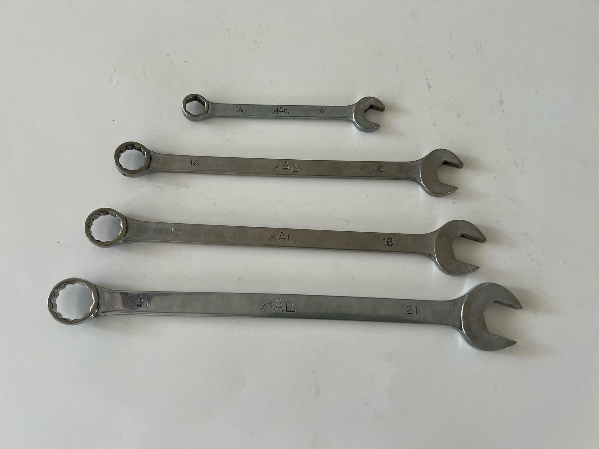 MAC Tools-  4pc Mixed 12pt / 6pt SAE & Metric Long Combination Wrenches - USA