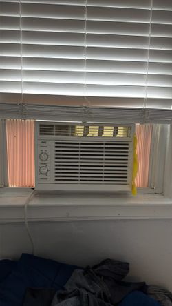 6 Air conditioners like good condition all work