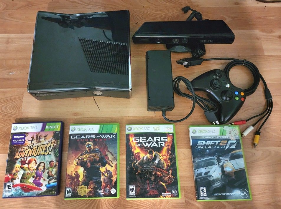 Xbox 360 Video Game Console with Kinnect and Games