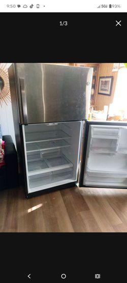 Refrigerator in excellent working condition is connected so u can see it working
