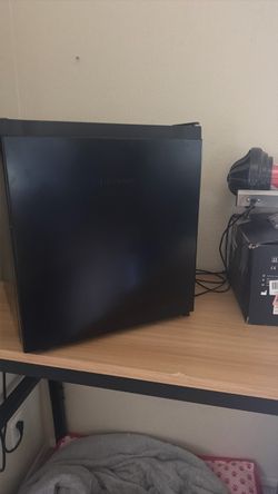 Hisense Black Compact Mini Fridge
