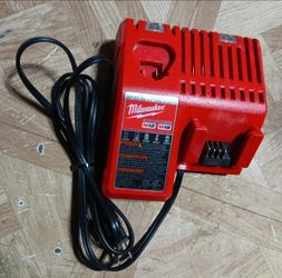 Milwaukee M12 M18 Battery Charger