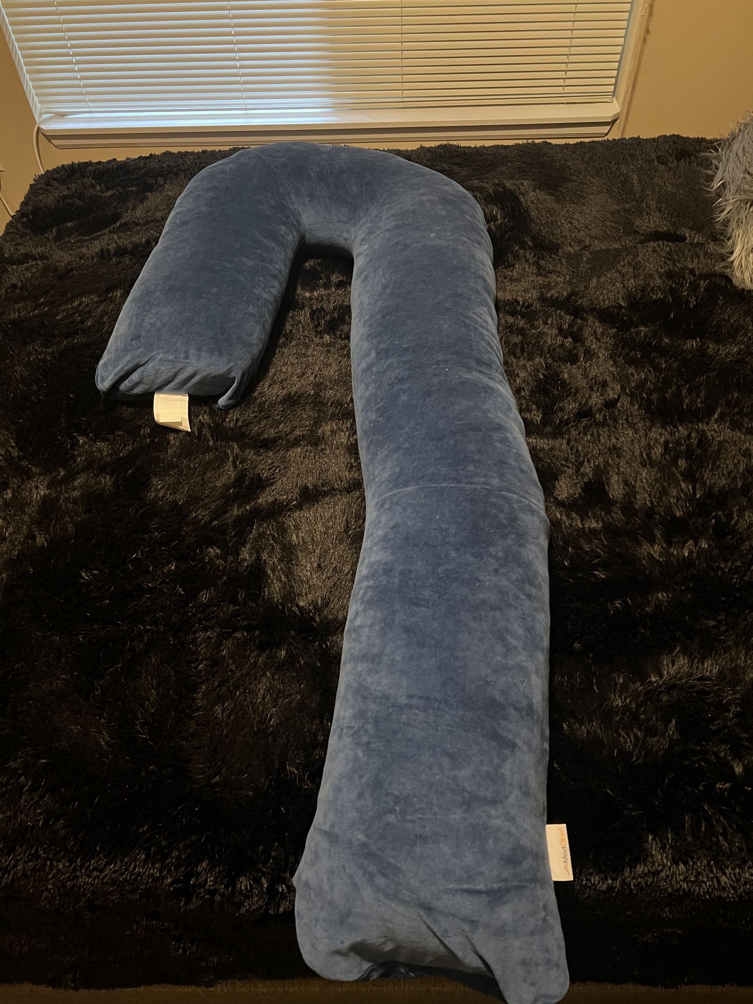 Soft J- Shaped Body/Maternity Pillow