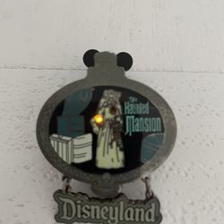 Disney Haunted Mansion Pin Trading Vintage