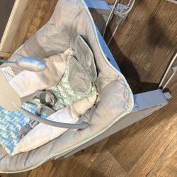 Baby bouncer