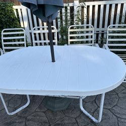 Patio Table & 4 Chairs