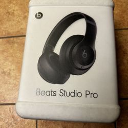 Beats Studio Pro Wireless Headphones- Black