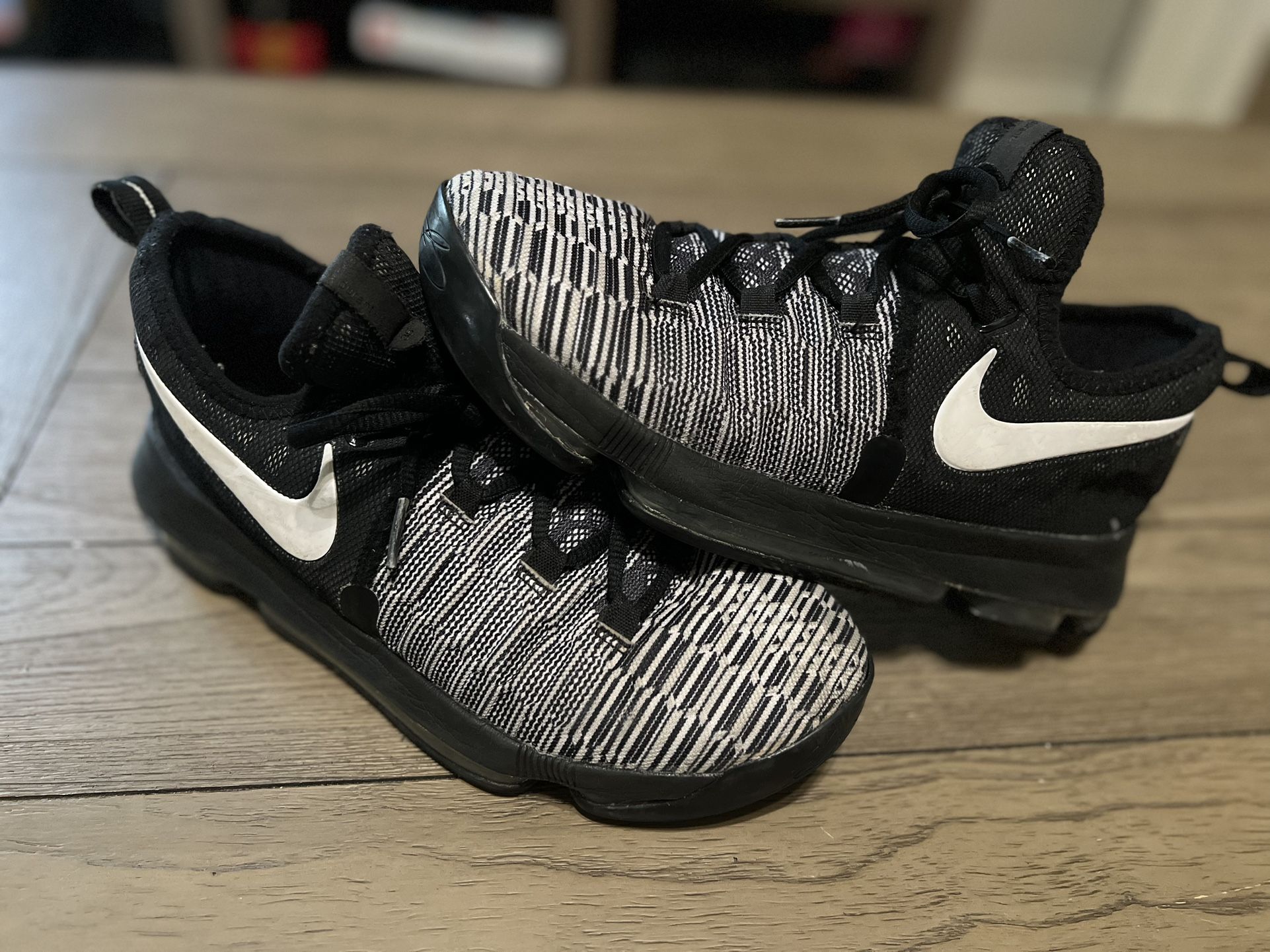 Nike KD9 Oreo Sz 7y
