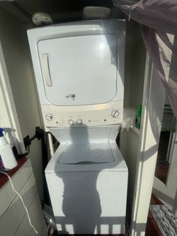 Washer & Dryer Stacked Set (Gas)