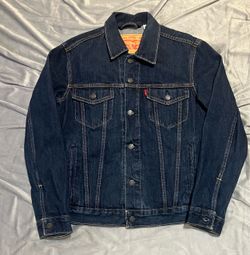 Levis jacket size small men’s denim trucker Jean jacket