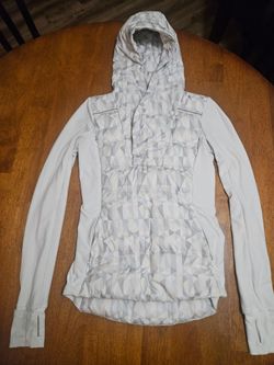 Lululemon puffer