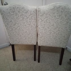 Set 2 dining chairs