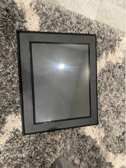 8 1/2” X 11” Certificate/Award Display Frame/like New