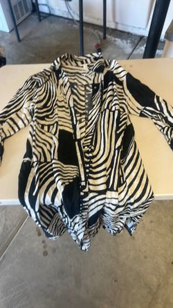 H&M women’s button up dress