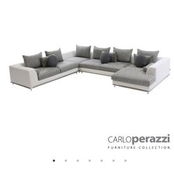 Hanna Sectional Sofa w/Right Chaise