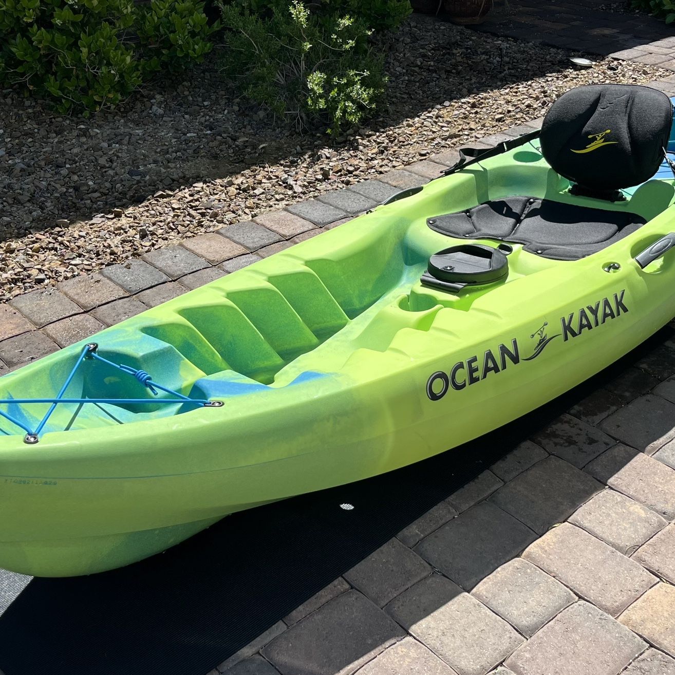 MALIBU OCEAN KAYAK Sit-on-top 9.5’ Like New!