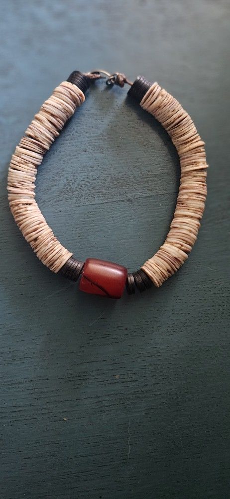 Lovely Necklace Shell & Amber Or Stone