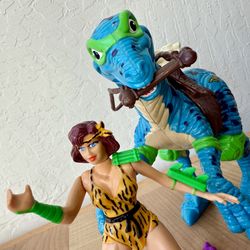 1994 Teenage Mutant Ninja Turtles Cave Woman April & Radical Raptor Dino TNNT