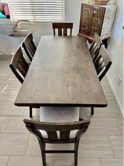 Counter Style Dining