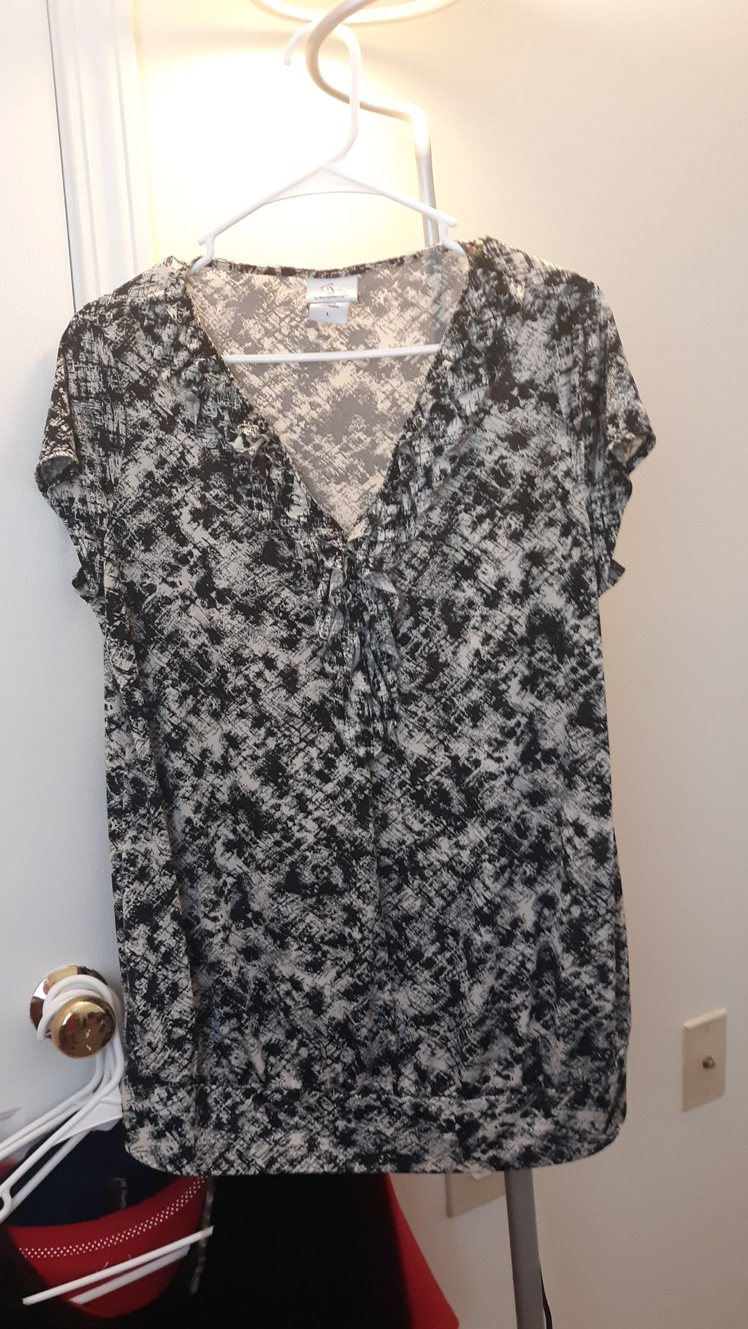 Large Oh Baby by motherhood shirt