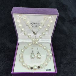 Pearl Necklace Set