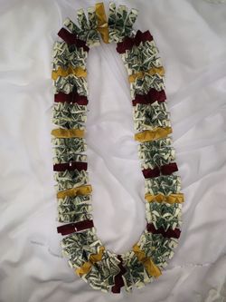 Graduation leis