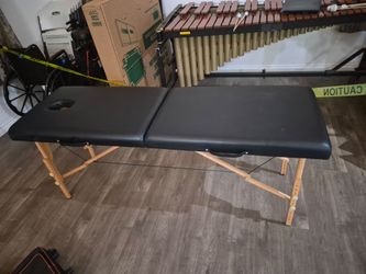 Massage tabel with carrying case