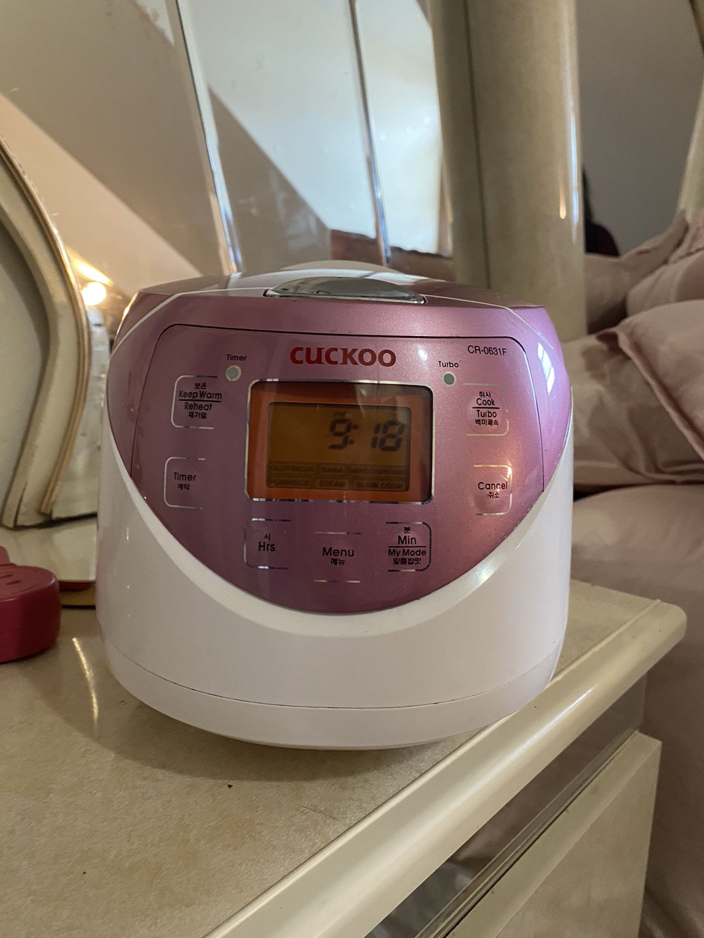 Pink Cuckoo CR-0631F 6-cup Multifunctional Micom Rice Cooker & Warmer