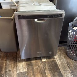 Whirl Pool Dishwasher 