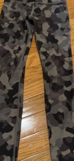 Athleta Girls Chit Chat Camo Leggings Size 8-10