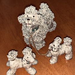 1950’s Rare SPAGHETTI ART WARE PORCELAIN GREY COLLECTIBLE MOM FRENCH POODLE & TWO PUPS w/ CHAIN & RHINESTONE DOG COLLARS (SUPER CLEAN)
