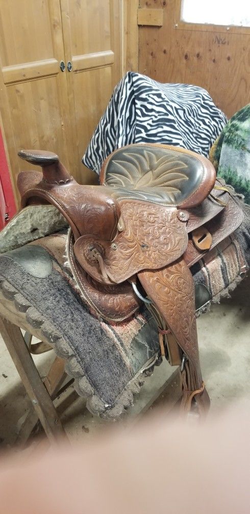 Trail Saddle