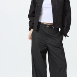 Uniqlo Women’s Black Wide Leg Dress Pants with Pockets, size 0