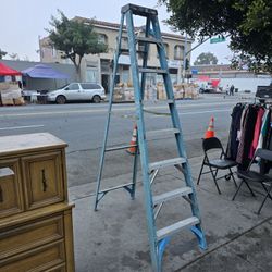 Werner 8 Foot Ladder Folding Step Ladder 250lbs Capacity