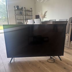 Vizio 50” 4K TV with Wall Mount