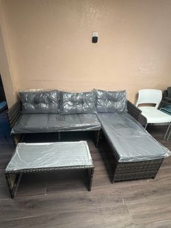 Patio set new