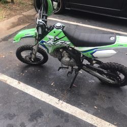 Dirt bike 