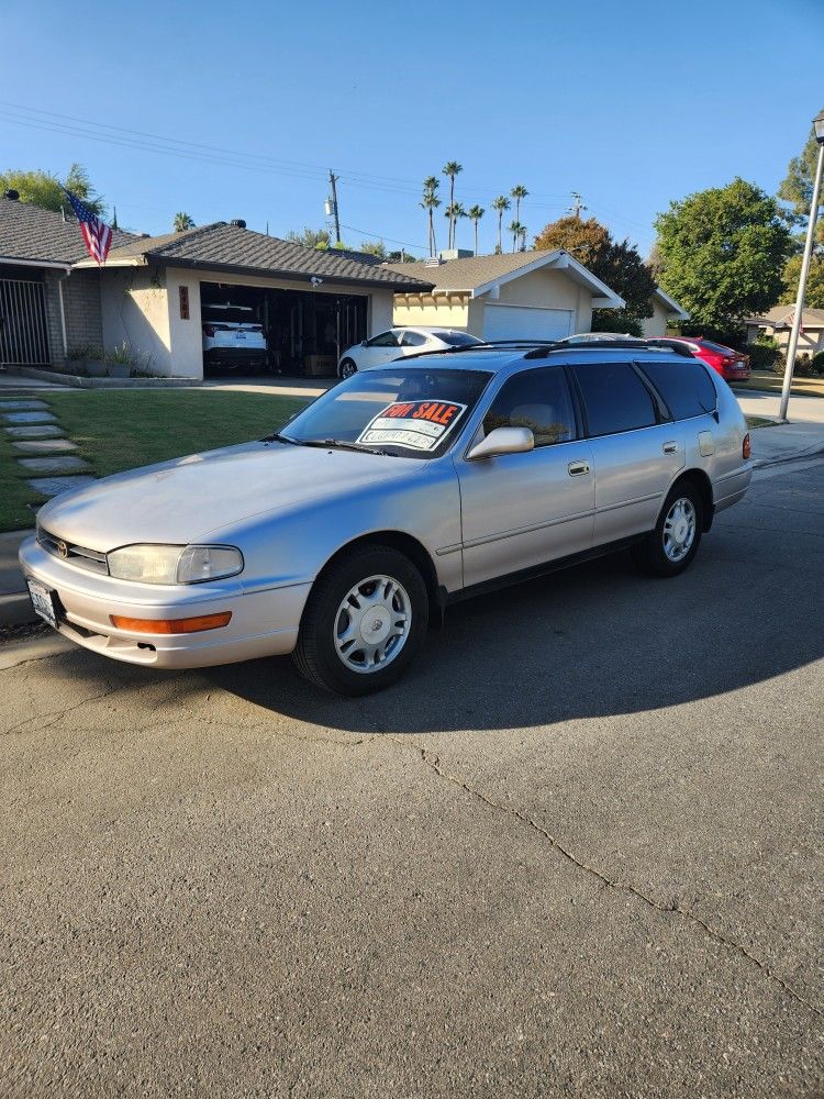 1994 Toyota Camry Wagon for Sale in Bakersfield, CA - OfferUp
