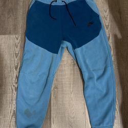 Nike Tech Joggers