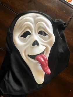 Scream costume