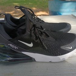 Airmax 270 Size 12  Like  New Retail Store 169