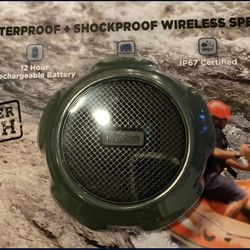 SHOCKPROOF WATERPROOF BLUETOOTH SPEAKER