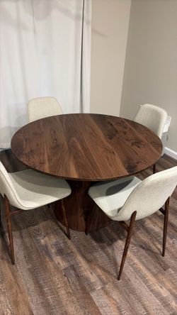Dining table set￼