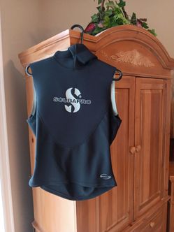 Men's half wetsuit w/hoodie