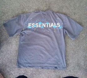 Fear Of God Essentials Shirt Mens Medium $20