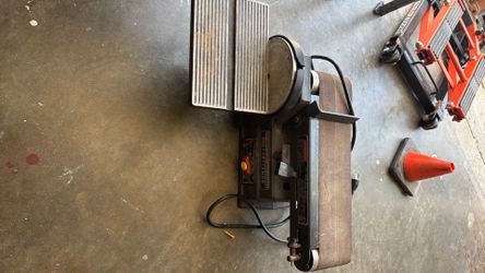 Bench top belt sander