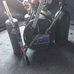 Victoria welding tanks