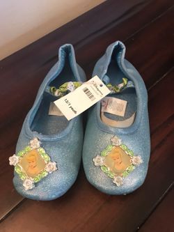 BRAND NEW youth Disney princess Cinderella shoes with tags. Size 13/1