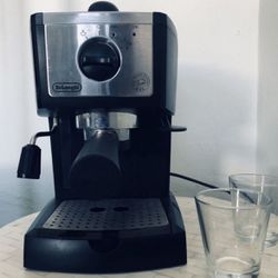 DeLonghi Coffee Maker 